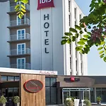 Ibis 3*