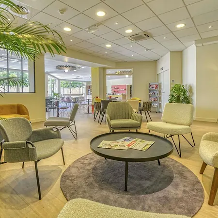 Ibis Hotel 3*