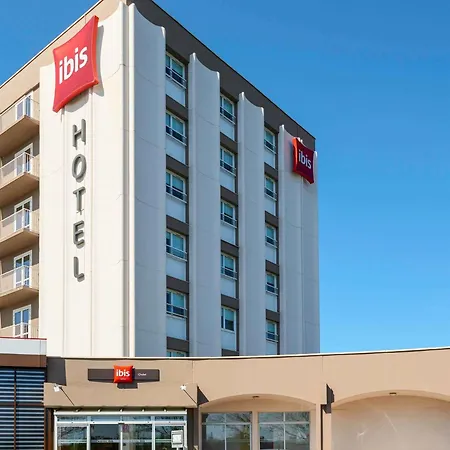 Ibis Отель Шоле