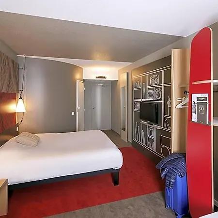 Ibis Hotel