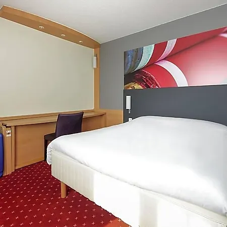 Ibis Otel Cholet